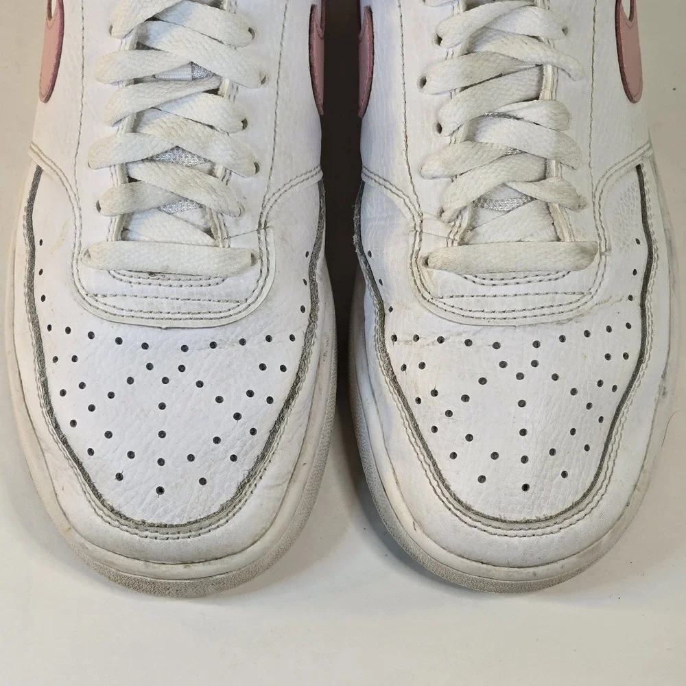 Nike White and Pink Low-Top Athletic Shoes